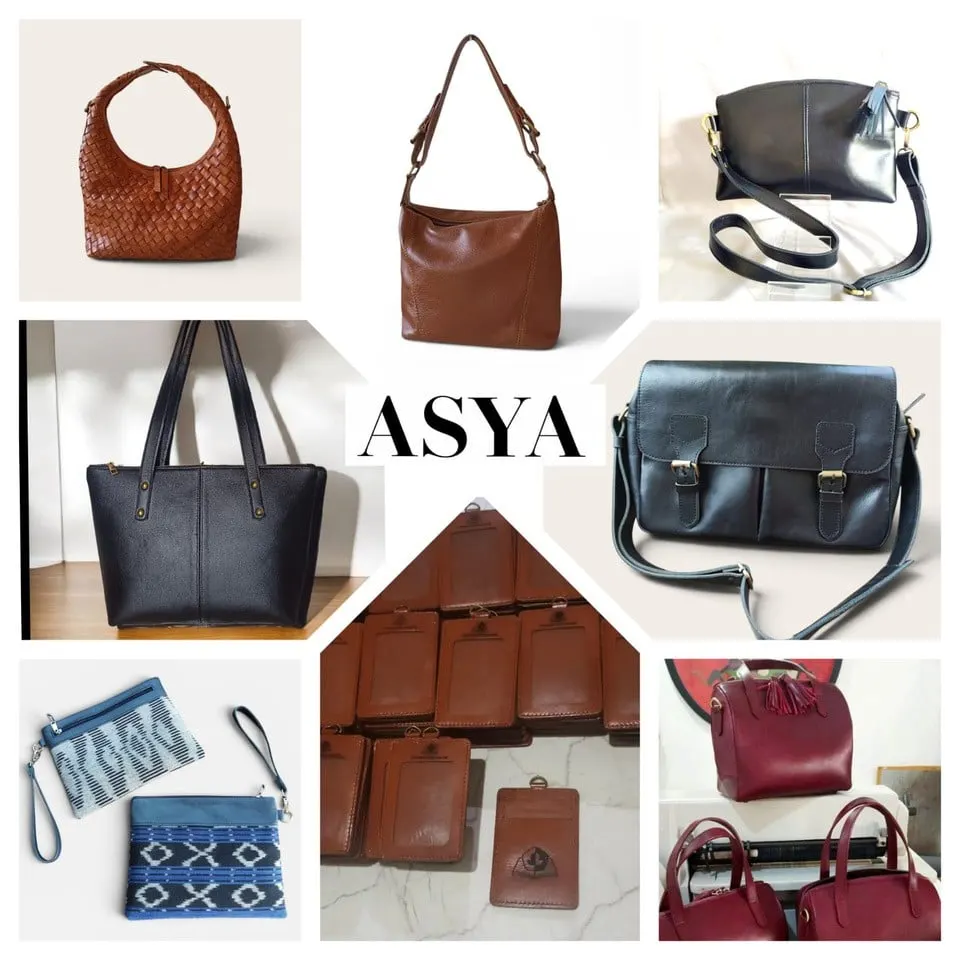 Kolase tas kulit cokelat, hitam dan merah marun, pouch kain tenun biru dan tempat kartu kulit dengan tulisan ASYA