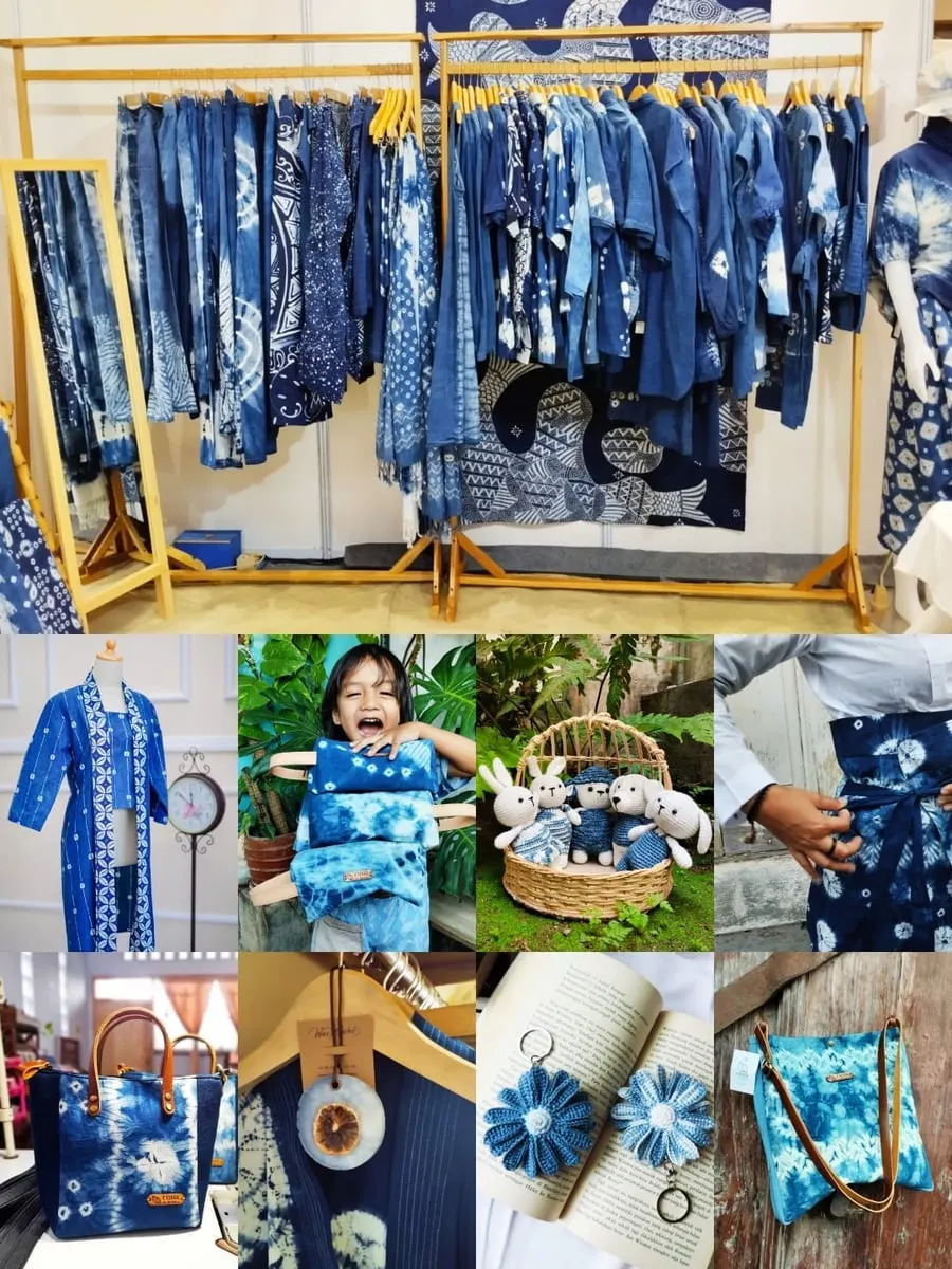 Kolase stan berisi rak pakaian biru indigo, outer, tas, boneka rajut dan gantungan kunci bunga rajut biru